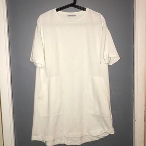 Short sleeve white dress